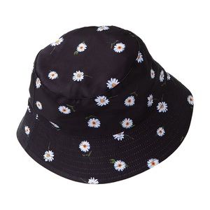 NEW reversible Daisy bucket hat Alice + Olivia
